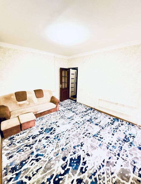 Срочно Продаётся Бобура 1/8/10 Галерейка ремонт хороший !