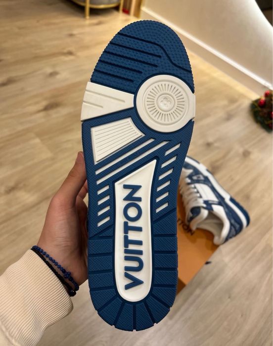 sneakers lv trainer!!