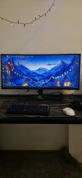 Monitor LG Ultrawide 2560p×1080p 144hz. Diagonala 34"