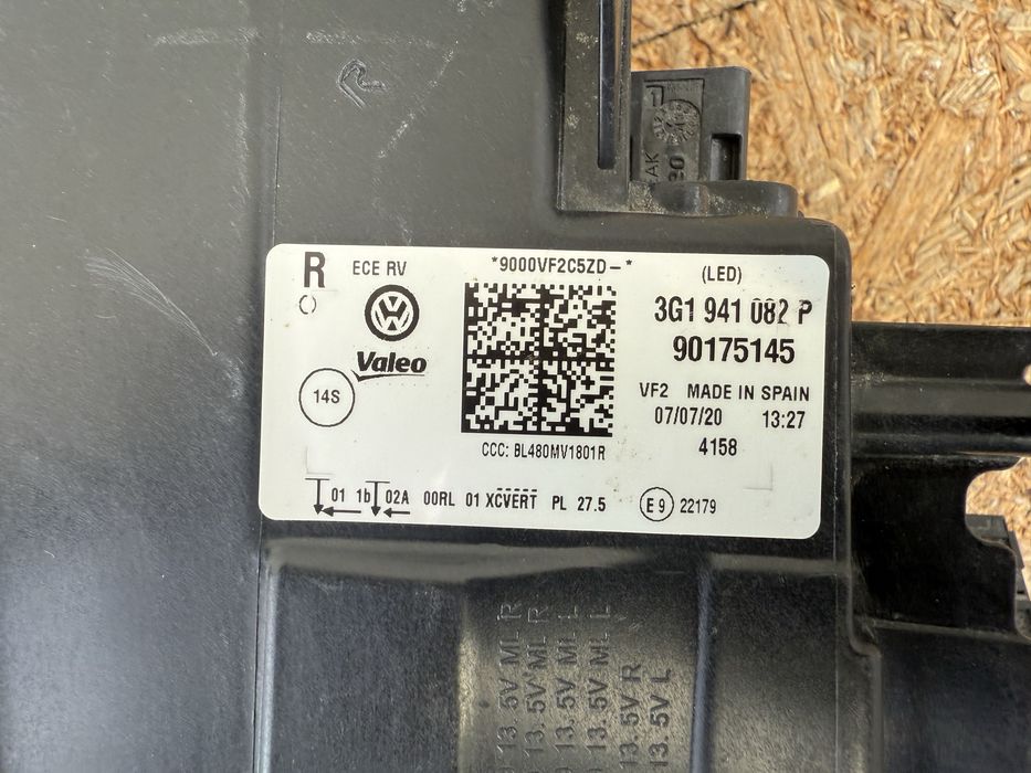 Far dreapta VW Passat B8 Facelift IQ Light Full LED MATRIX Original