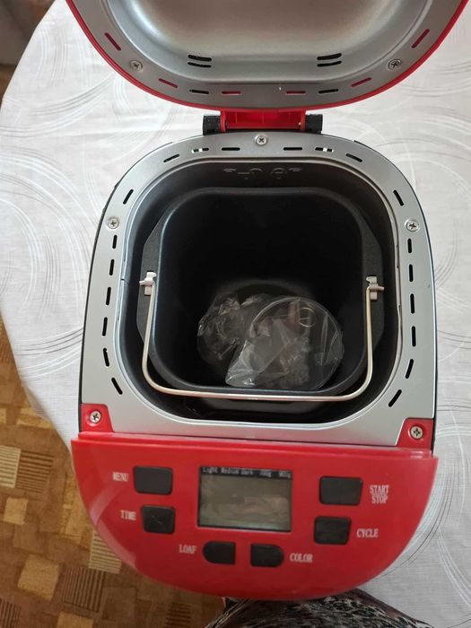 Хлебопекарна Heinner  HBM-915BKR