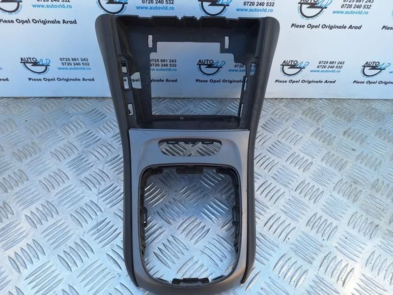 Consola centrala multimedia Opel Astra K