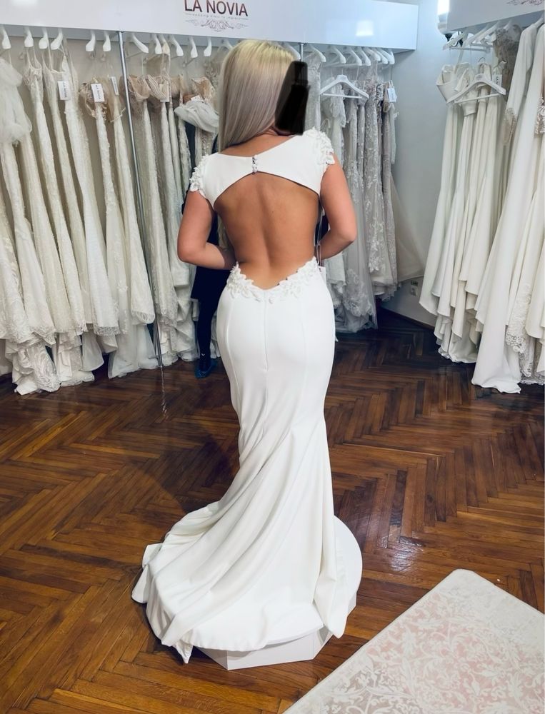 Vand rochie mireasa La Novia
