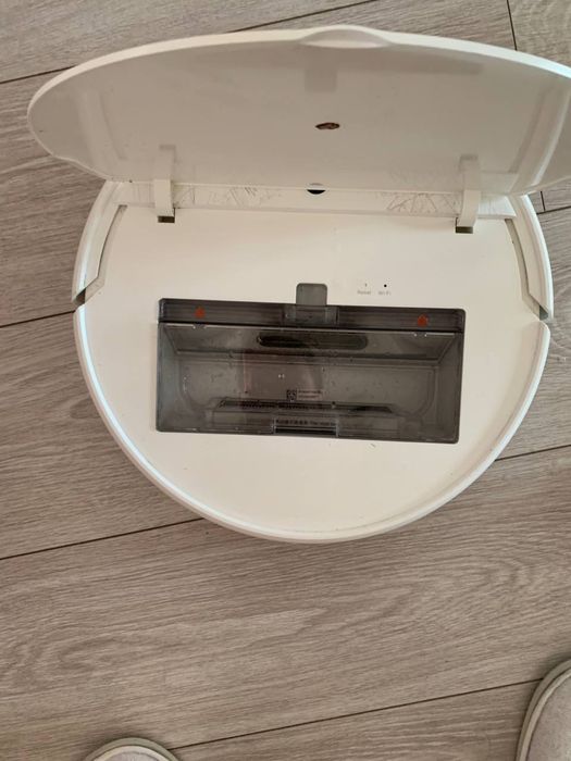 Продам робот пылесос