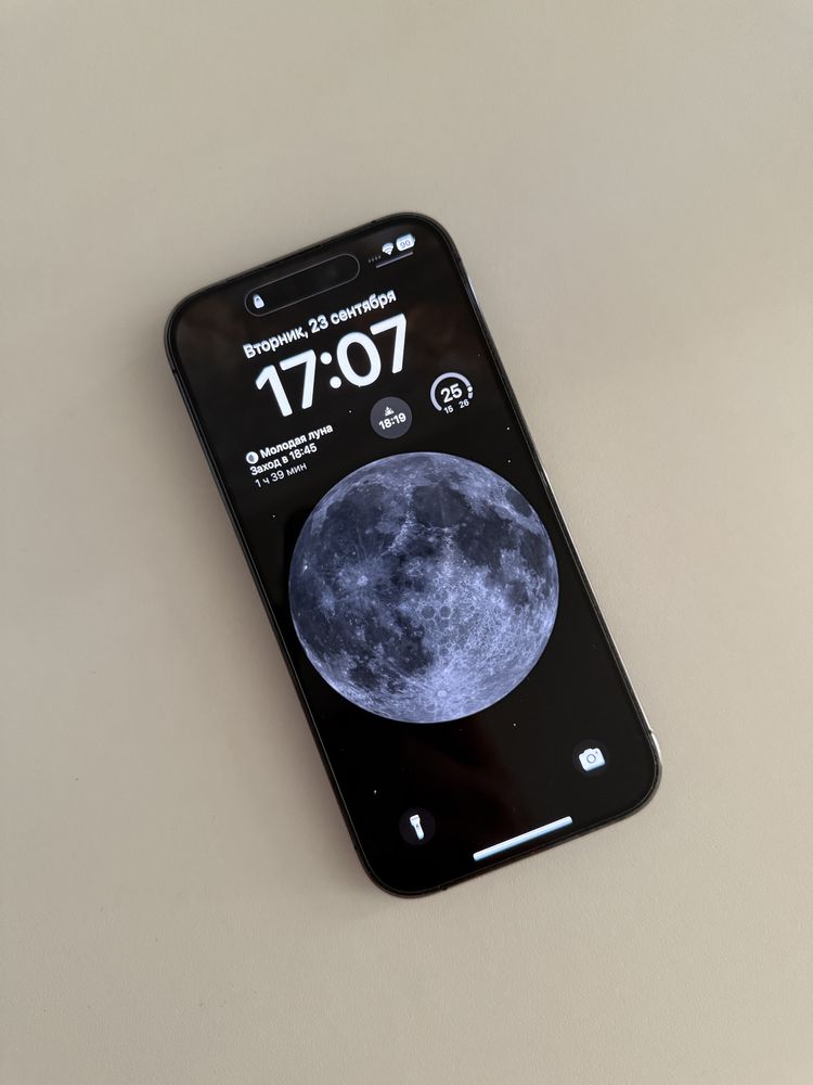 iPhone 14 Pro 128 ГБ • Отличное состояние + 6 чехлов