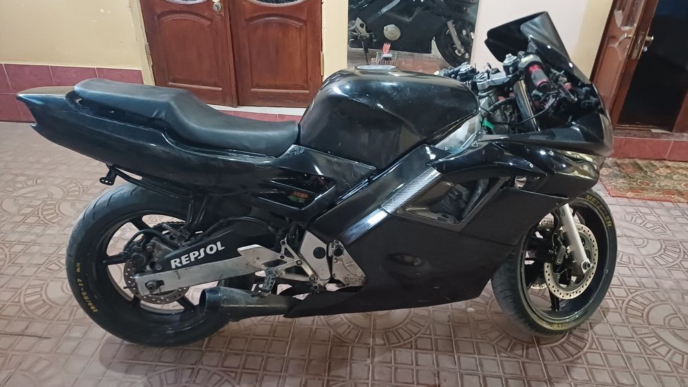 Honda sbr 600 f2