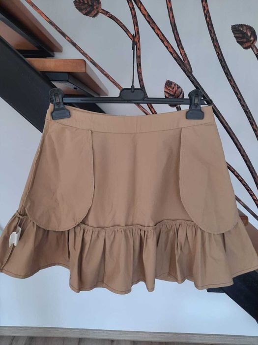 Fusta cu volănașe, marimea S