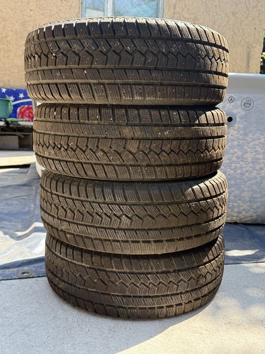 Продам резину зимнюю 205/55/16