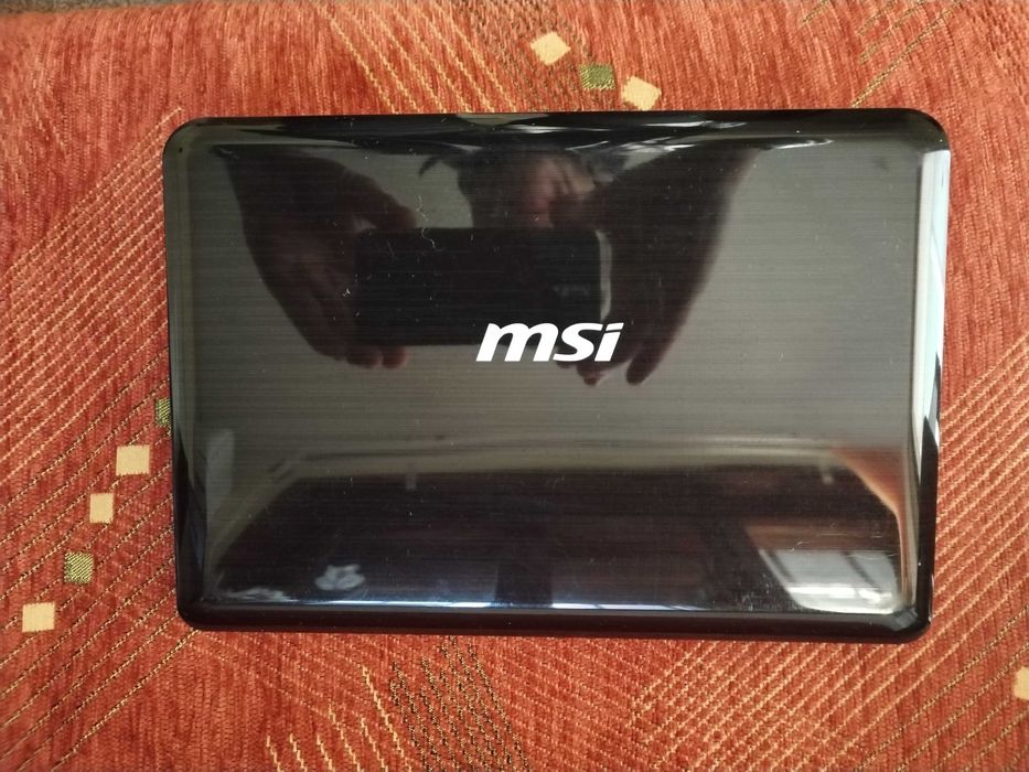 Продава Лаптоп MSI 11 Инча Като нов купуван от Технополис