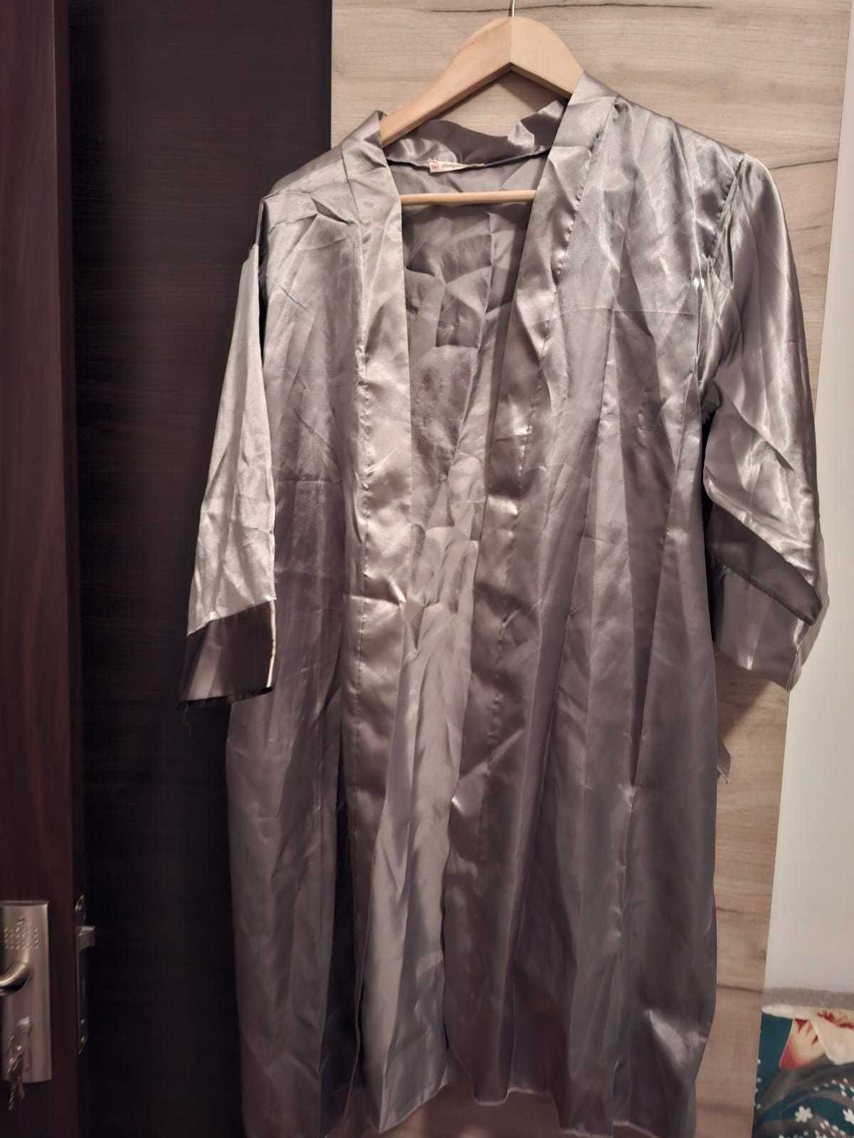set de dezgatit pentru nunta  si halat bride