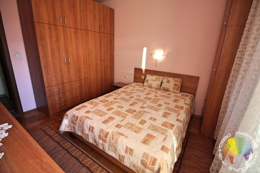 Дава се под наем Двустаен апартамент в Бургас, Център - 60 кв.м за 408 € - Снимка #8