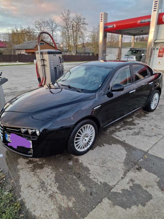 Vând Alfa Romeo 159