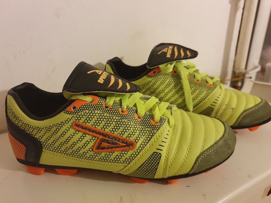 Бутсы размер 37 р