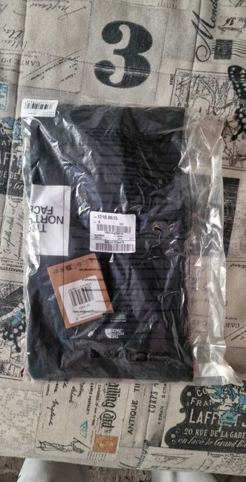 Чисто нова тениска оригинална The north Face