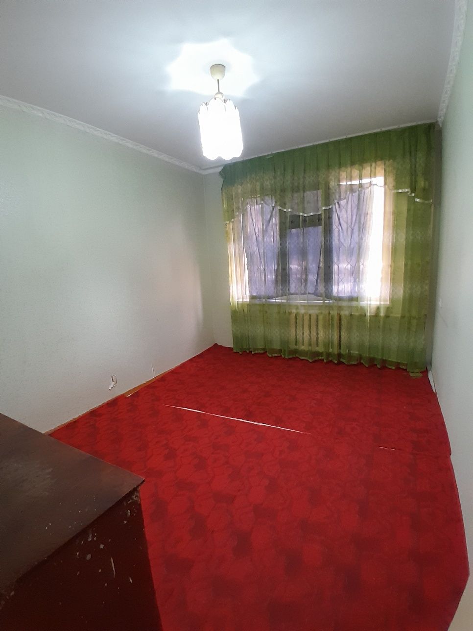 Продаётся 3-х комнатная квартира с подвалом в районе Восход