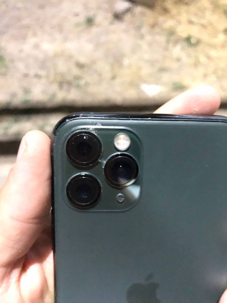 Iphone 11 pro.