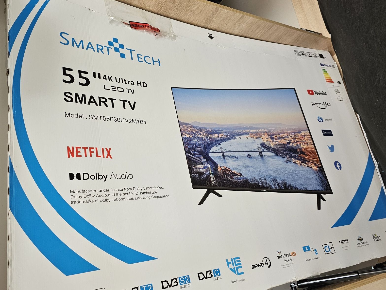 Телевизор Smarttech 55 инча