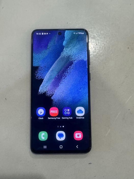 Продавам Samsung S21 FE 5G 128gb