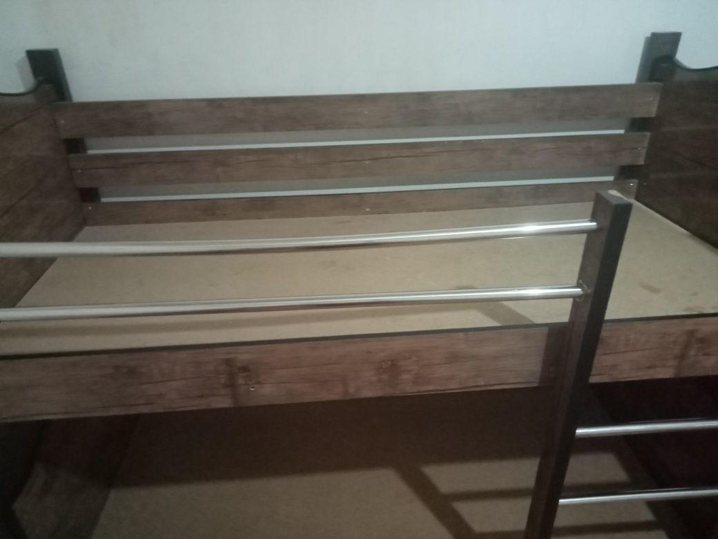 2 etajli  krovat