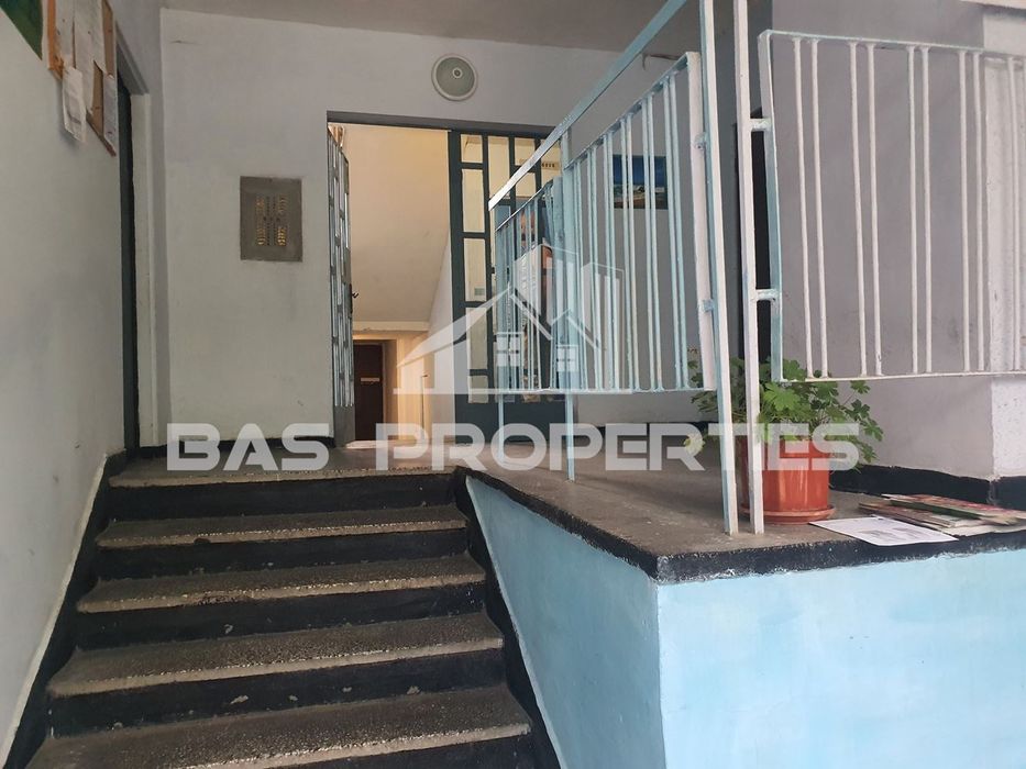 Продава се Двустаен апартамент в София, Модерно предградие - 72 кв.м за 2013 €/кв.м - Снимка #8