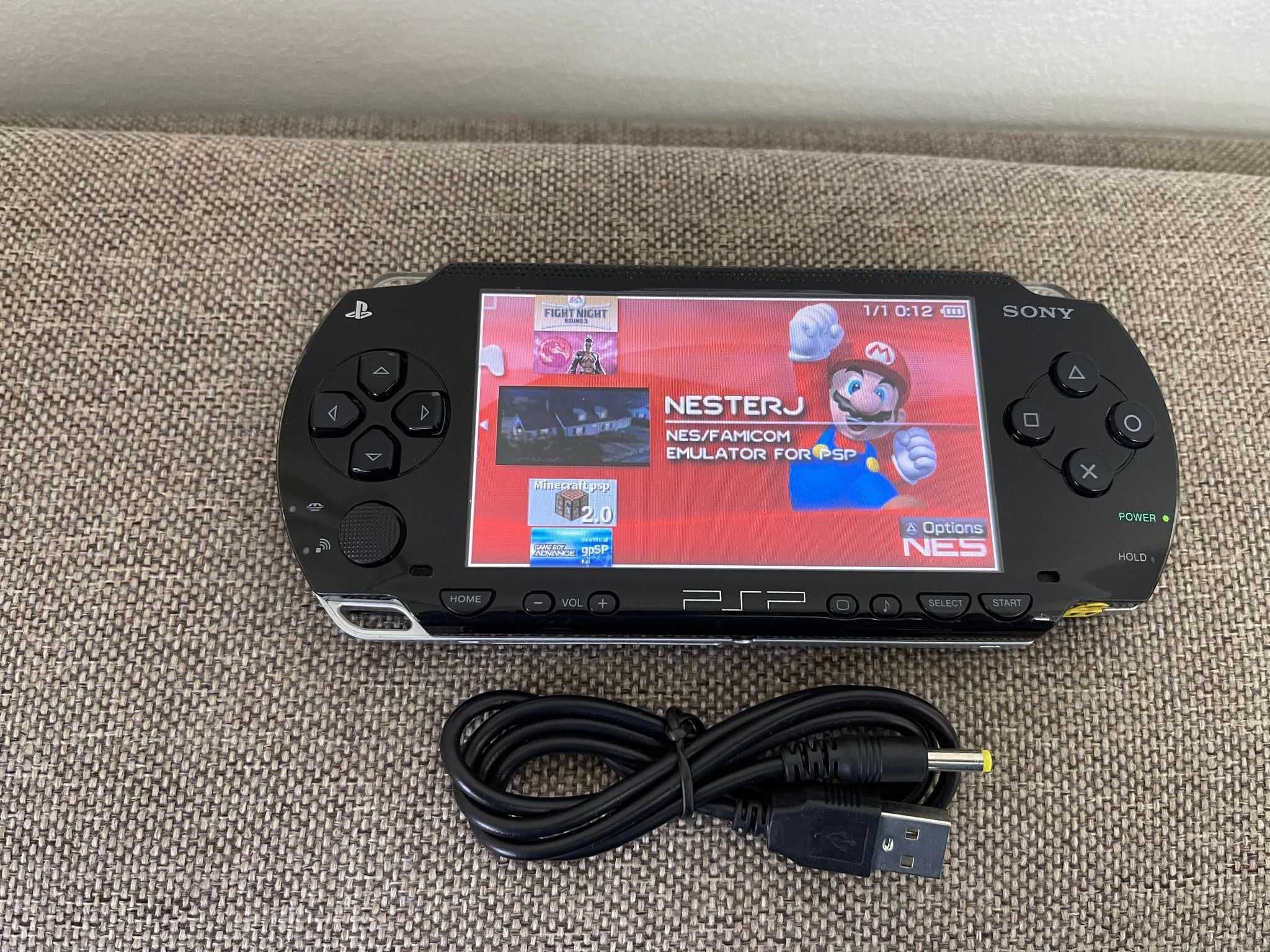 PSP Sony portabil modat cu 190 jocuri pe card NFS,GTA,Minecraft,etc