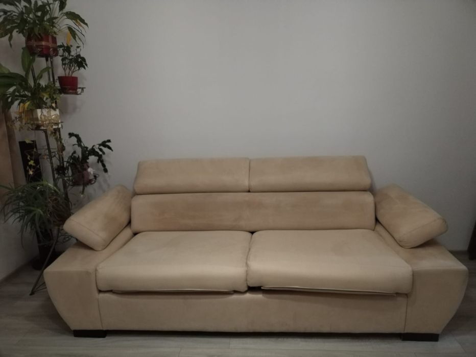 Canapea extensibilă 3 locuri