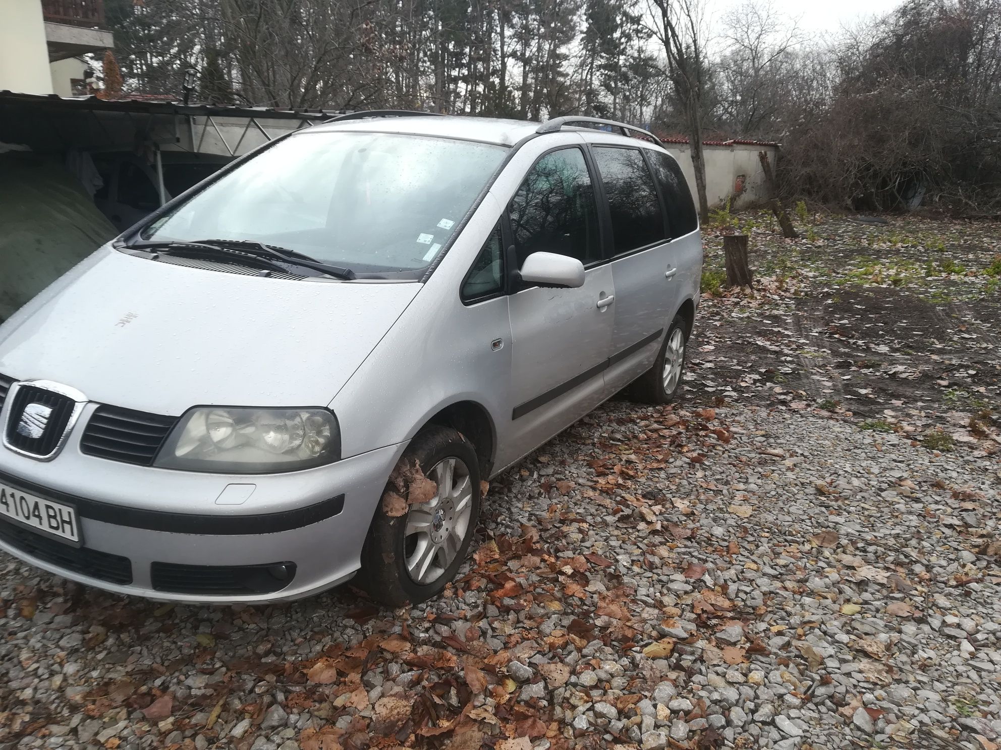 Продавам Сеат алхамбра 7места автоматик 1.9тди116к.с