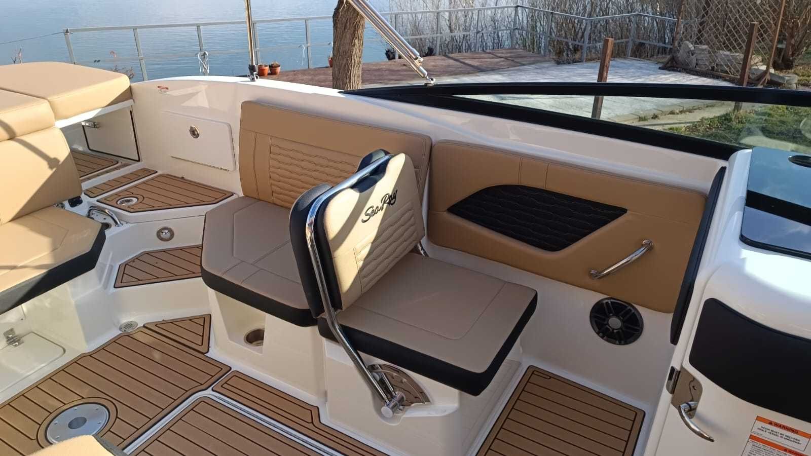 Sea Ray 23SPX 250 Verado Outboard