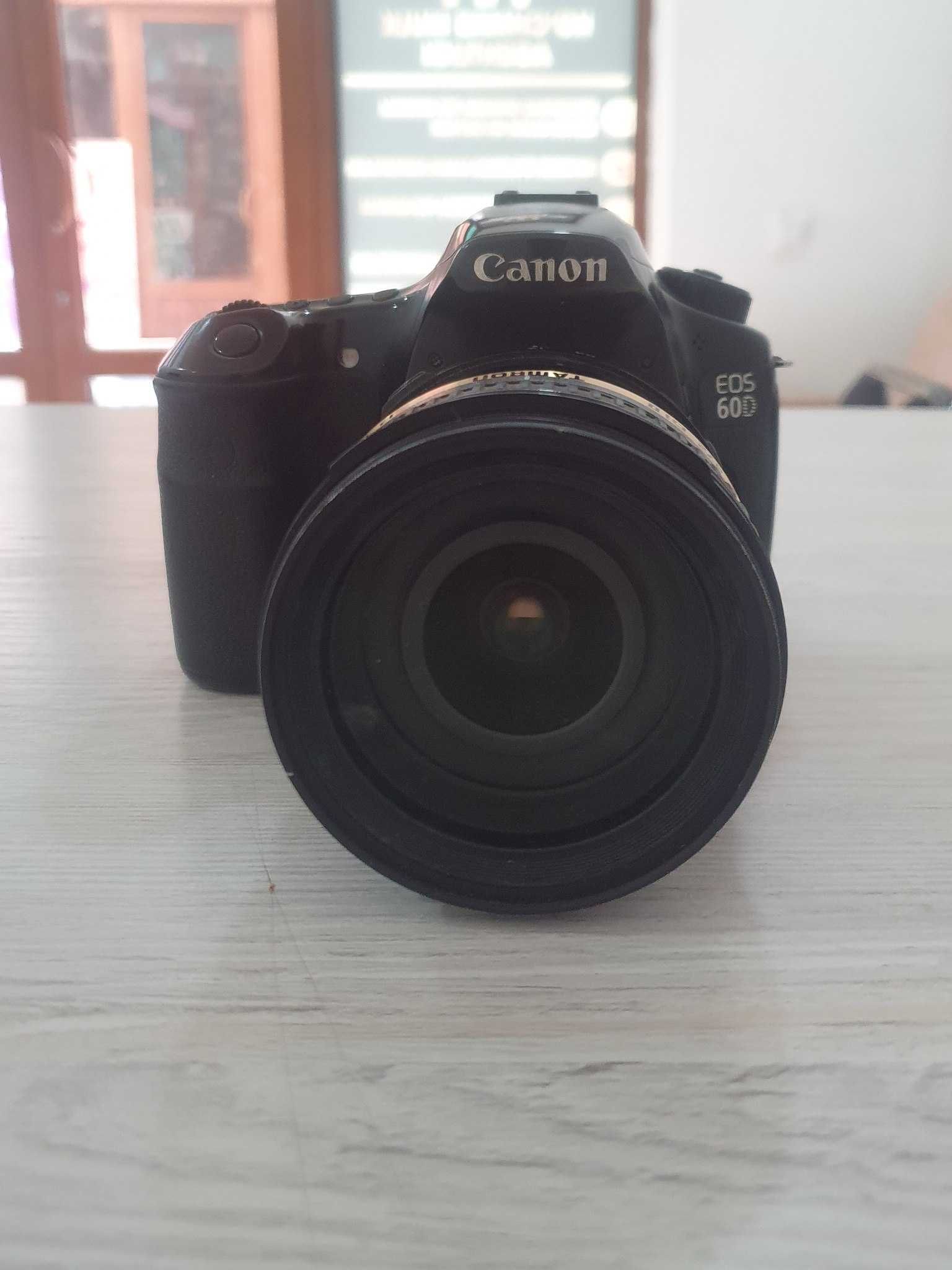 Canon EOS 60D + obyektiv + Spichka