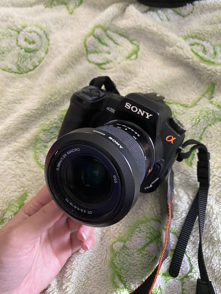 Продам профессиональный фотоаппарат Sony a350