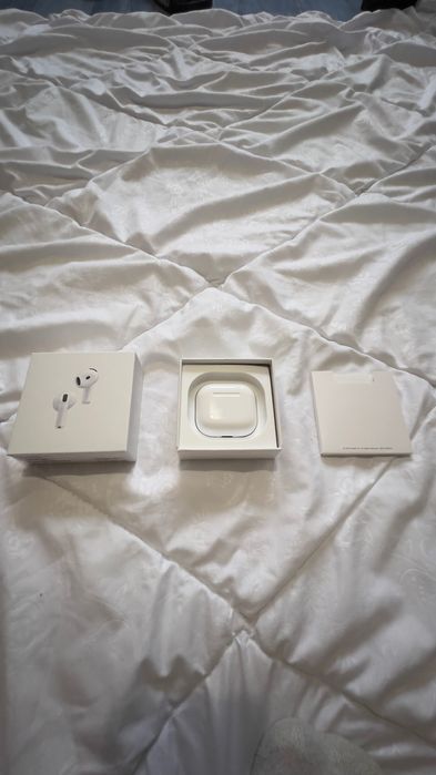 AirPods 4 ANC с фактура