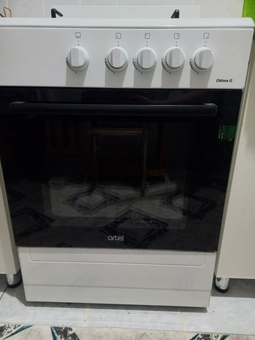 Газ плита б/у , в отличном состоянии