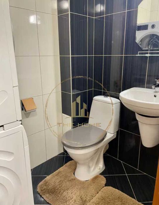 Дава се под наем Тристаен апартамент в Варна, Център - 87 кв.м за 700 € - Снимка #11