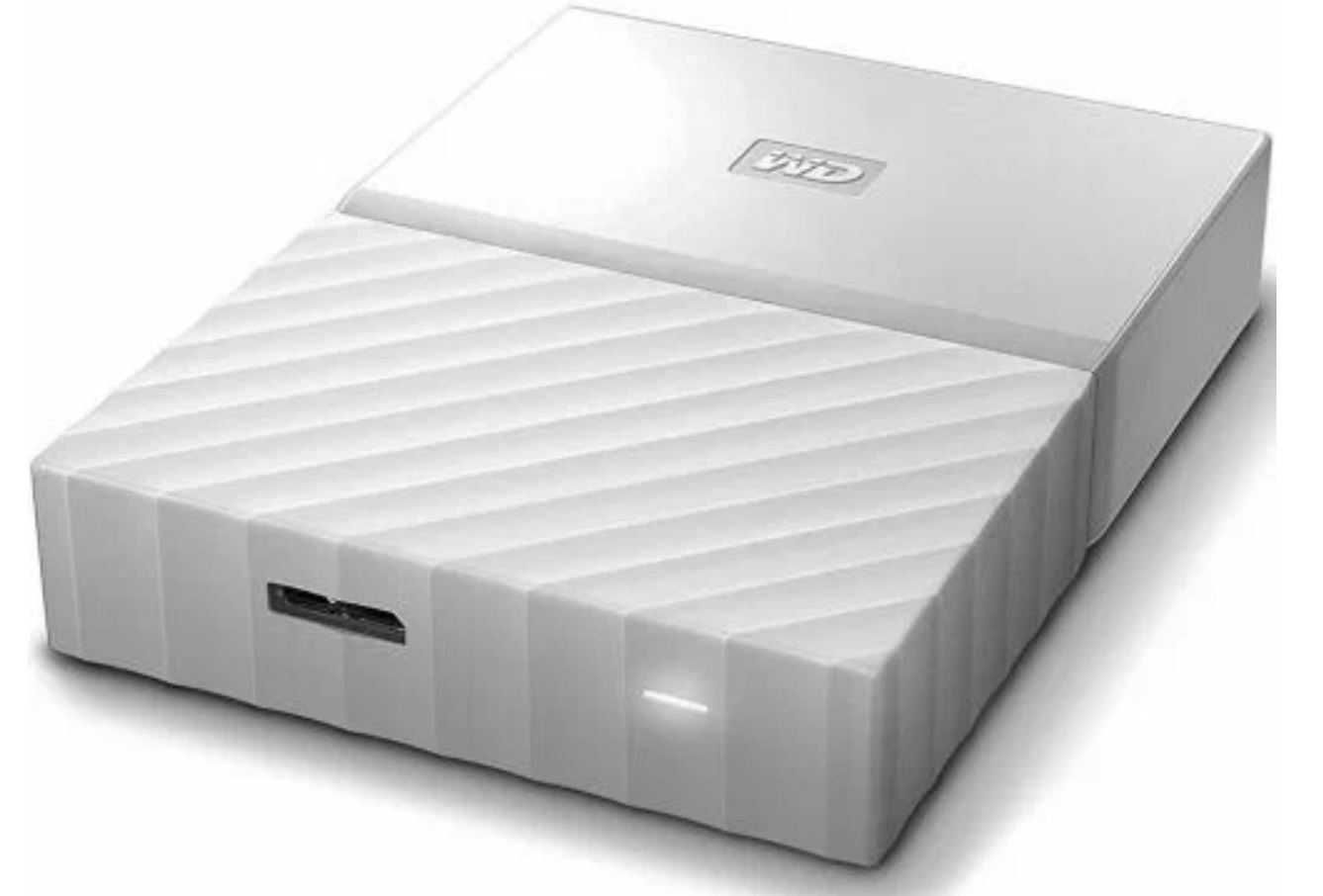 Продам Внешний HDD Western Digital My Passport 4tb, белый