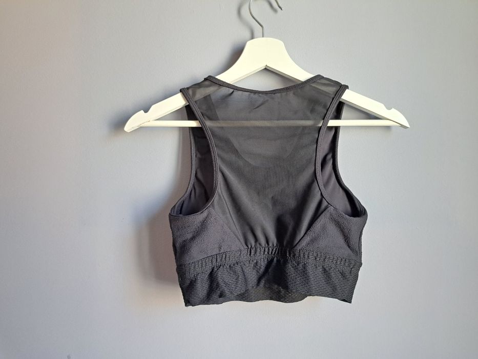 Спортно бюстие Oysho Under Armour S