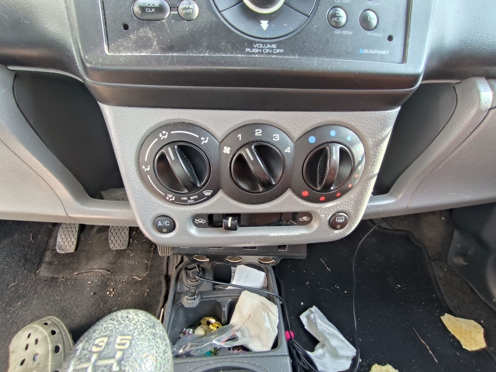 Suzuki Ignis 2003