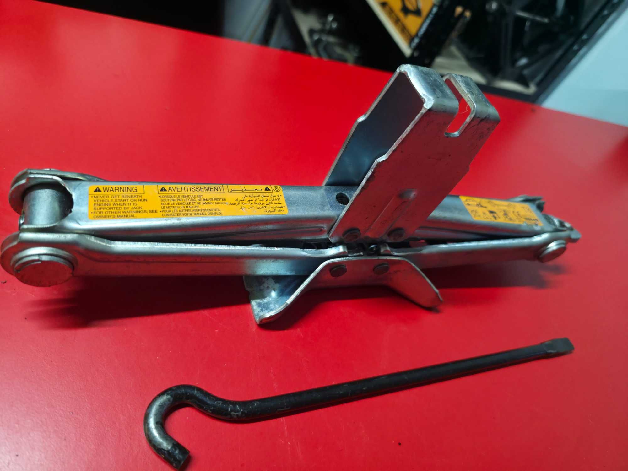 CRIC AUTO Oem Nissan Qashqai Juke Dacia Duster Renault Kadjar Arkana