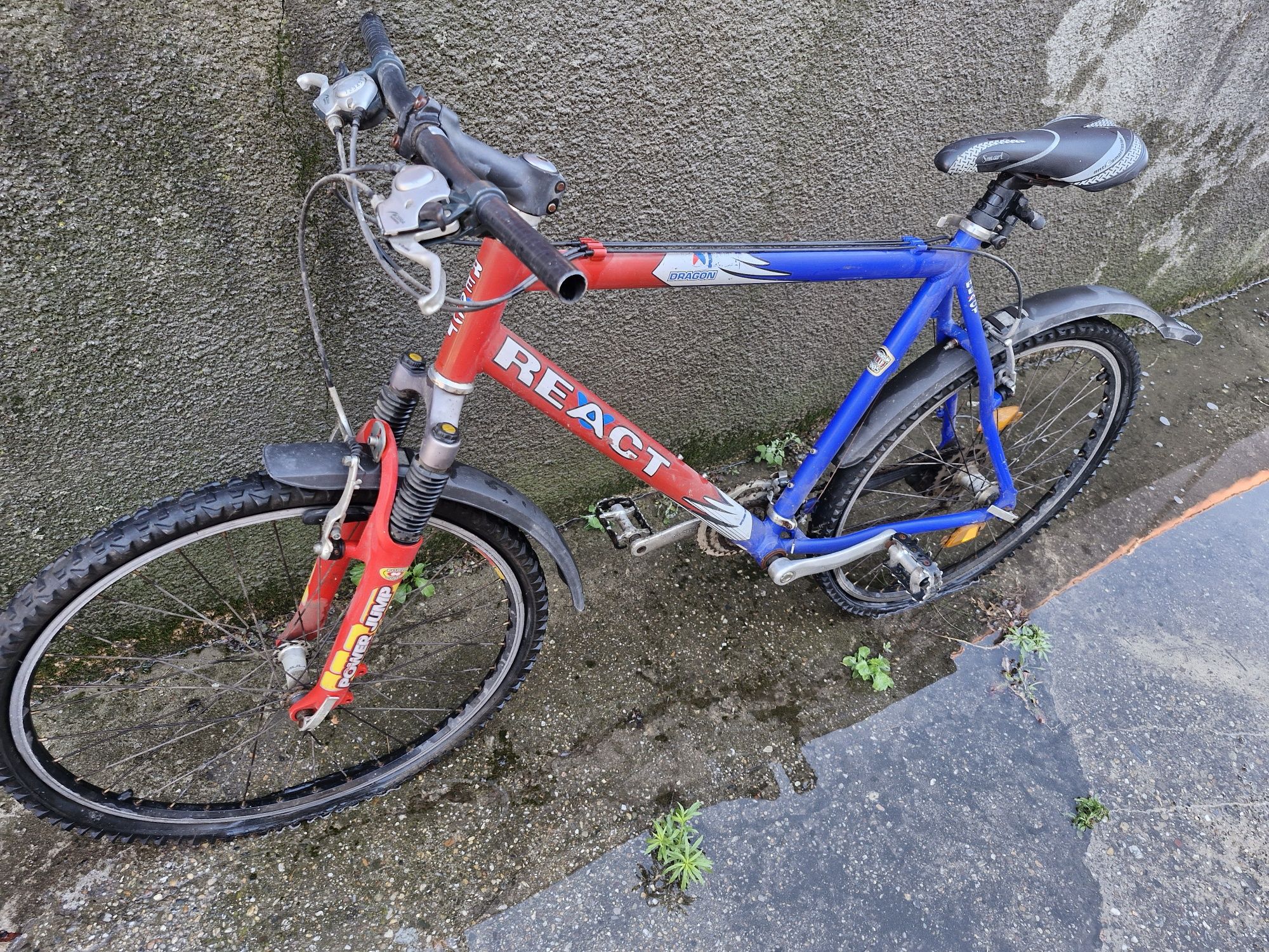 Vand 2 biciclete 800 de lei