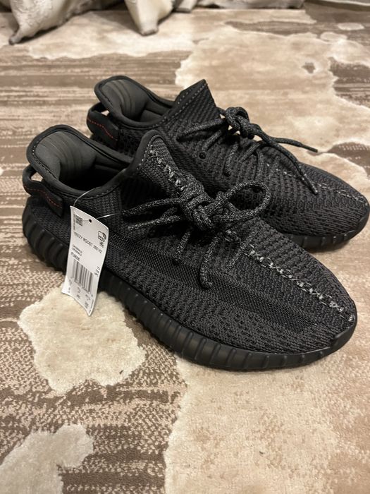 Yeezy 350 V2 Boost, 41 1/3, noi cu eticheta