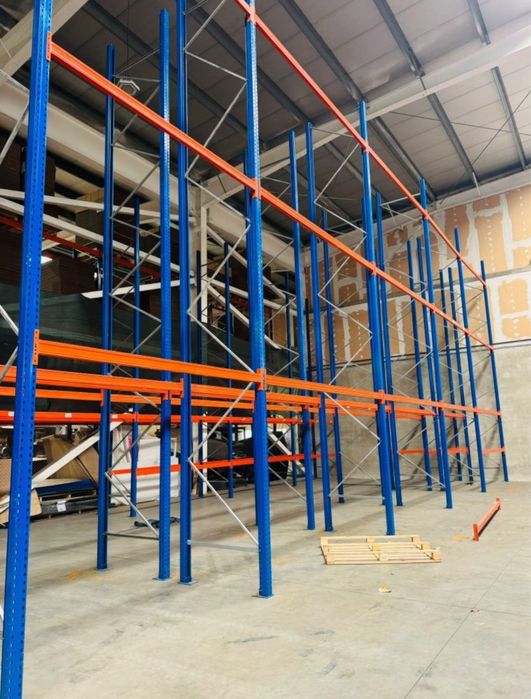 Vand rafturi metalice