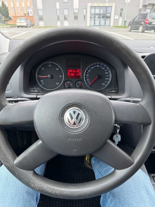 VW Golf 5 – 1.9 TDI, 105 CP – 2004
