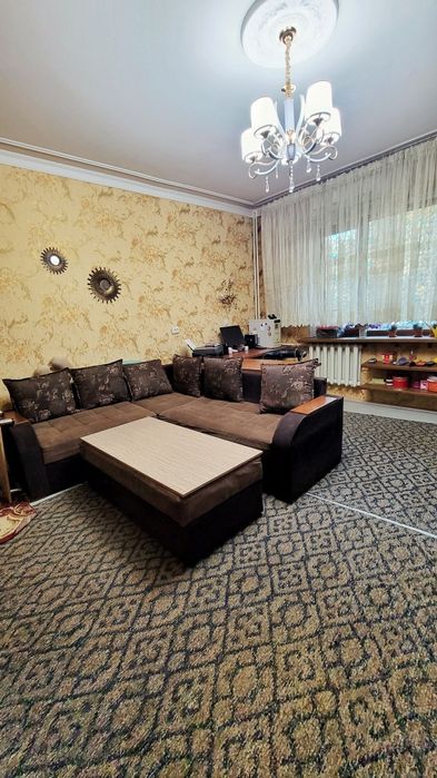 Продаётся 3/3/9 квартира