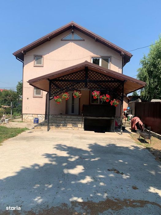 Casă în Marei