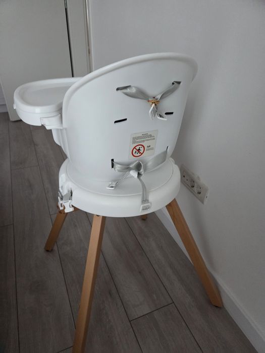 Scaun de masa bebe nou nout calitate