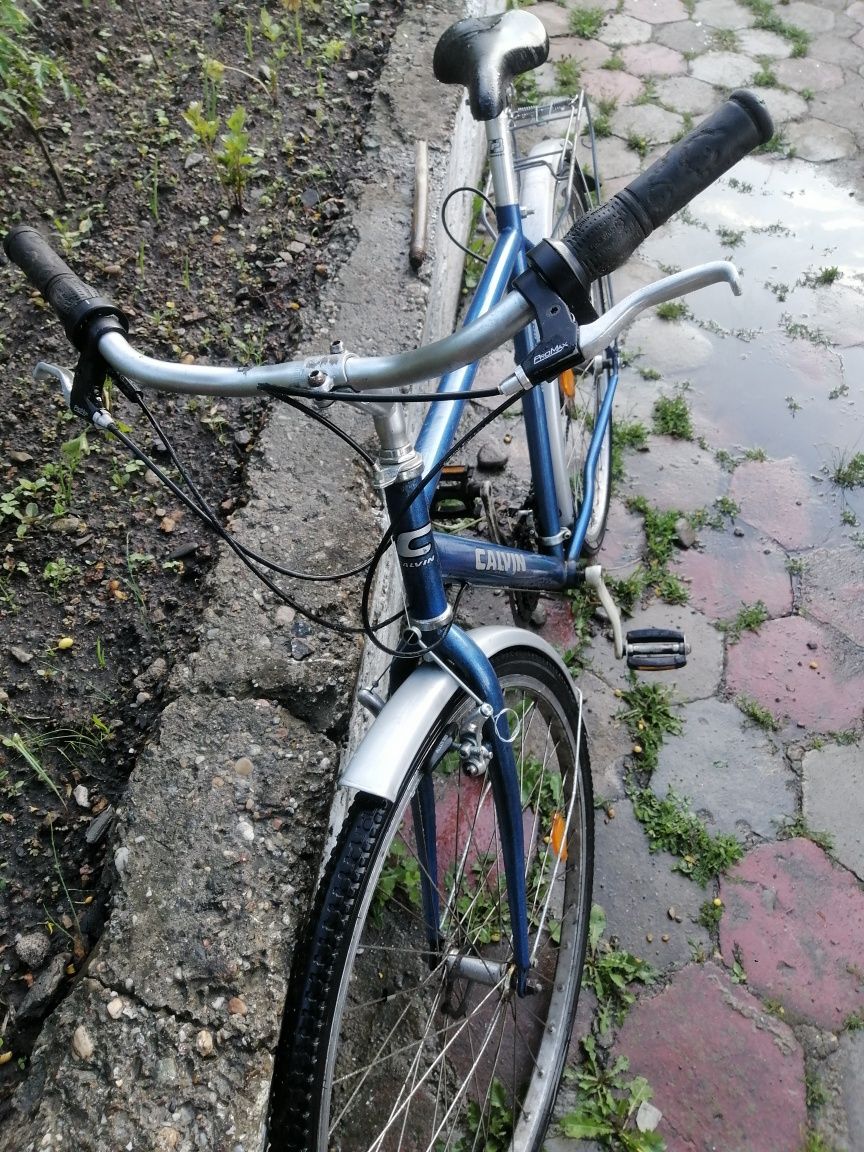 Vand bicicleta în stare foarte bună