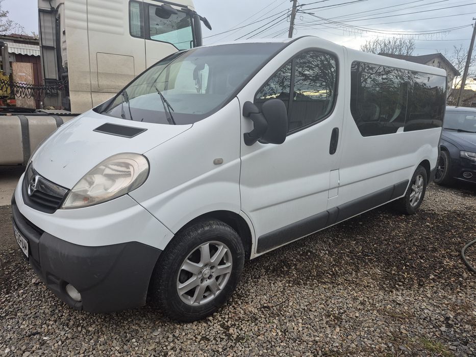 Vand 8+1  opel vivaro