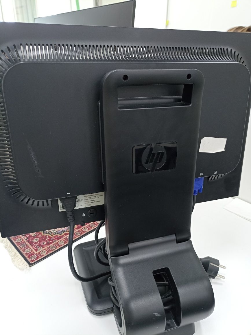 Продам Монитор HP Compaq LA1905wg