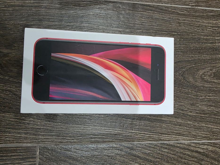 Продам Iphone SE 2 поколения