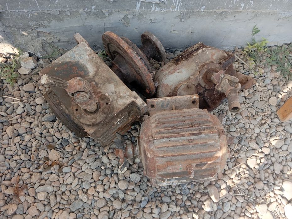 Электронный мотор, редуктор