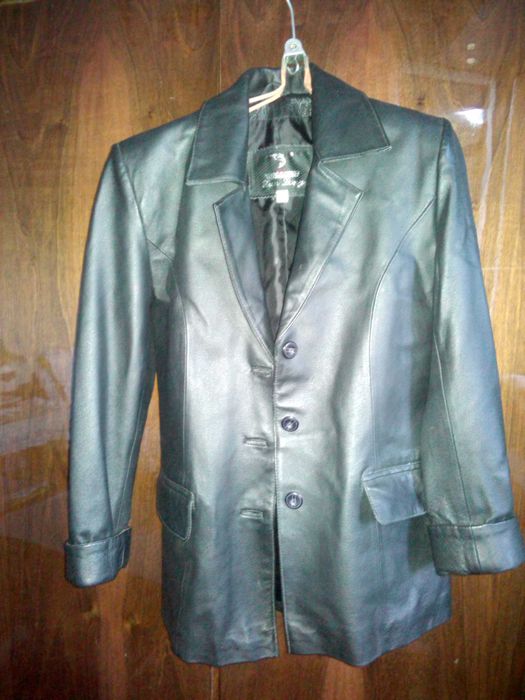 Куртка женская кожаная 44-46 размеры